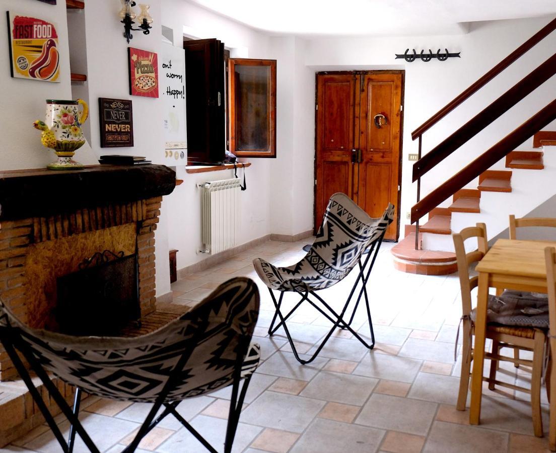 Vila Casa Felice Forme Exteriér fotografie